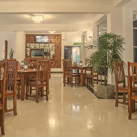 אלה Hotel Onrock מראה חיצוני תמונה